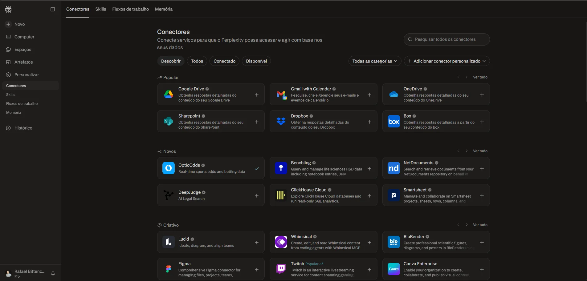 Página Conectores do Perplexity, com as abas Descobrir, Todos, Conectado e Disponível e o botão Adicionar conector personalizado no canto superior direito.